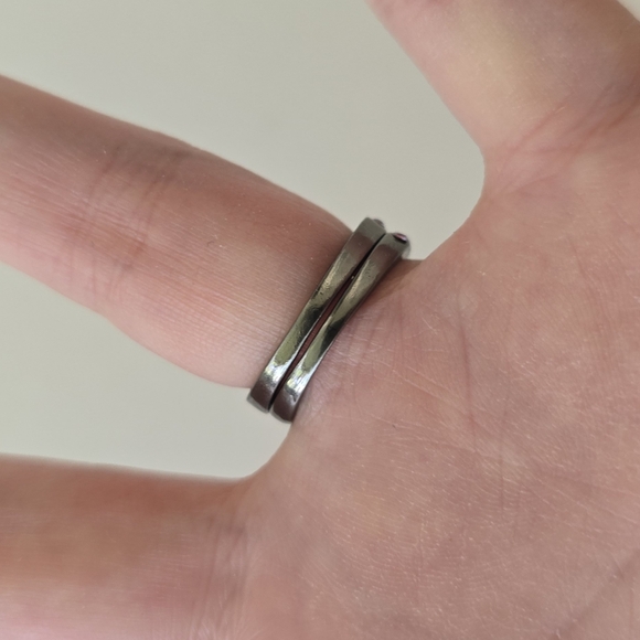 🖤 Black & Violet Ring Stack Set - Picture 7 of 10